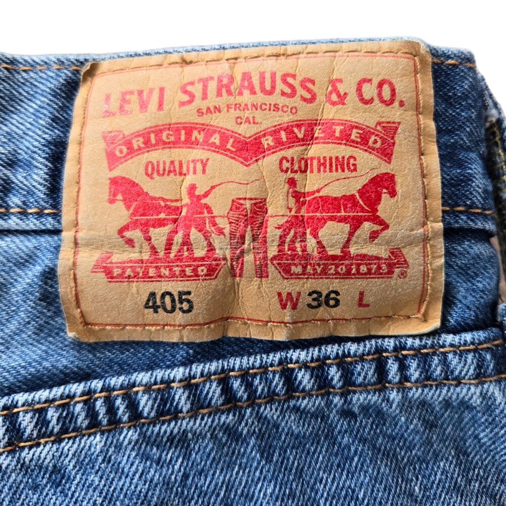 Levi's 405 Denim Shorts 36W Excellent Condition - Picture 3 of 13